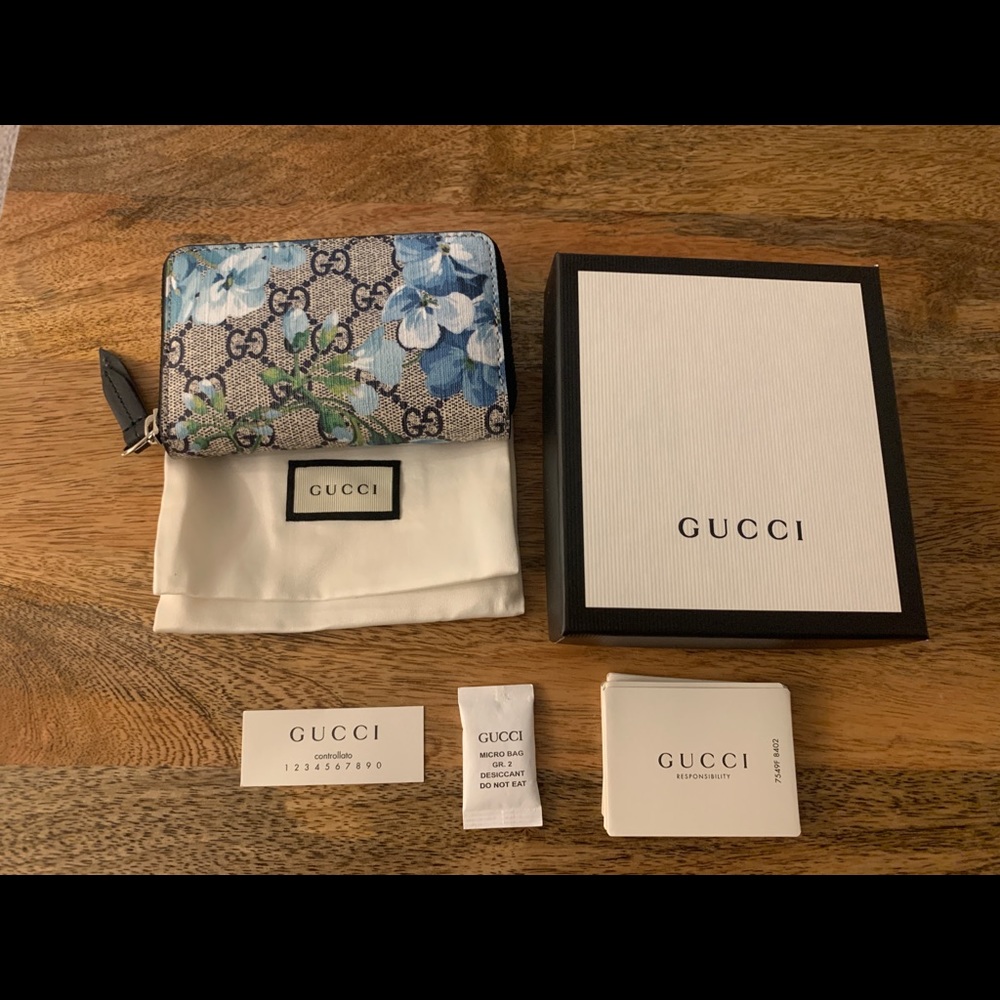 Gucci blooms zip card case